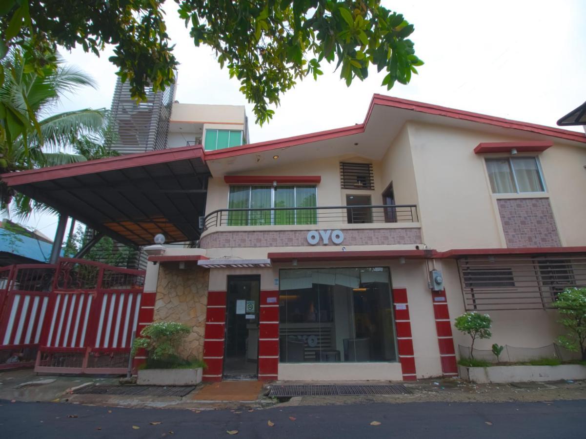 Vaccinated Staff-Oyo 655 Mambaling Pension Cebu Exterior photo